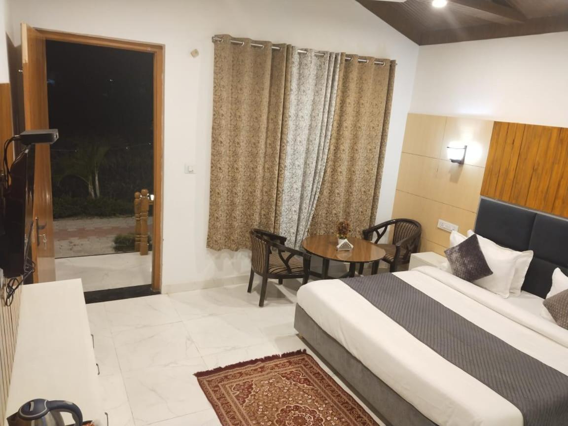 Corbett Jungle Breeze Resort 람나가르 외부 사진
