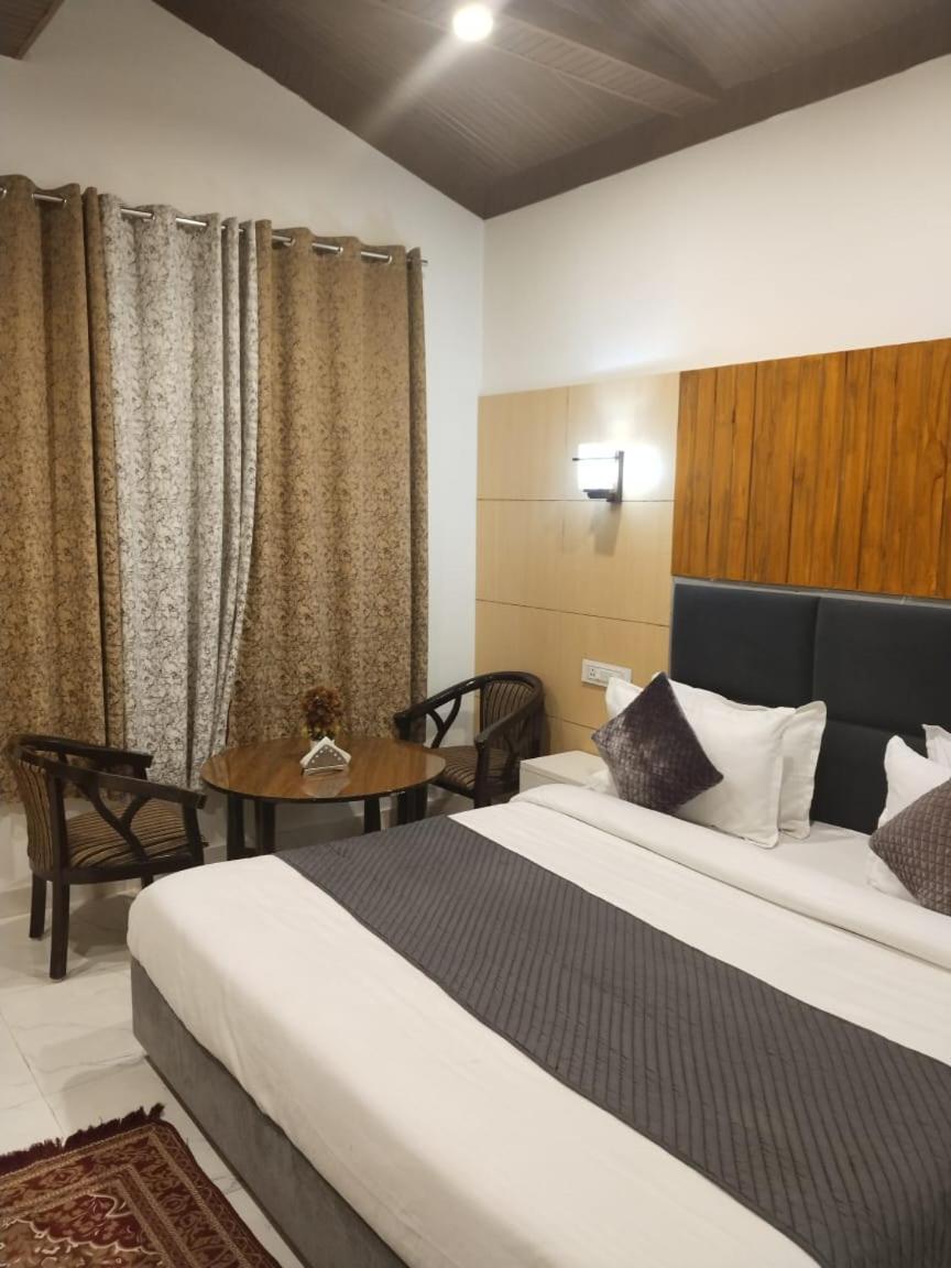 Corbett Jungle Breeze Resort 람나가르 외부 사진