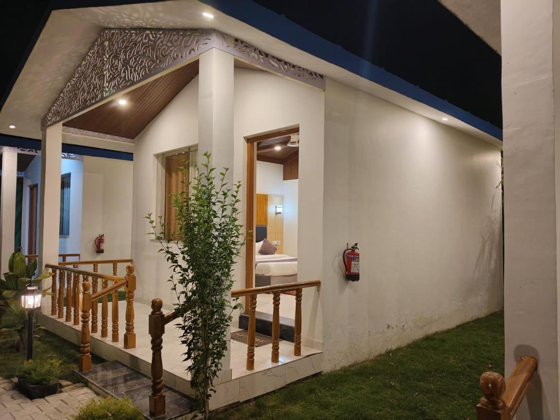 Corbett Jungle Breeze Resort 람나가르 외부 사진